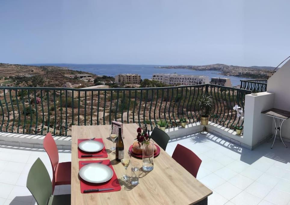 Gaia Penthouse Sea And Country Views Home Σεντ Πόλς Μπέι Εξωτερικό φωτογραφία